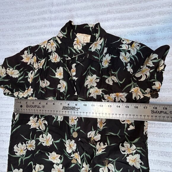Sunshine by Sherry Holt Womens Hawaiian Shirt Small Retro Floral Aloha Top Black - Picture 6 of 8